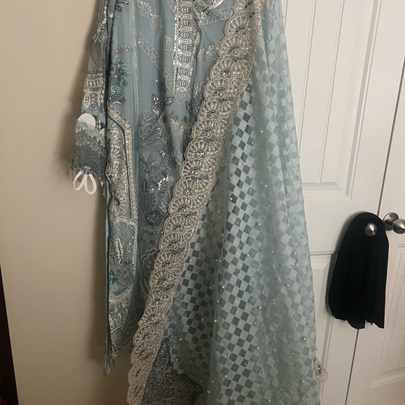 Pakistan Nureh Dress - Picture 10 of 12